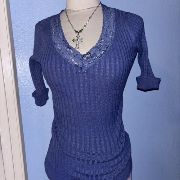 VTG Vanity Coquette Women Blue Knit Lace Trim Short Sleeve Size Small Top - Picture 1 of 3